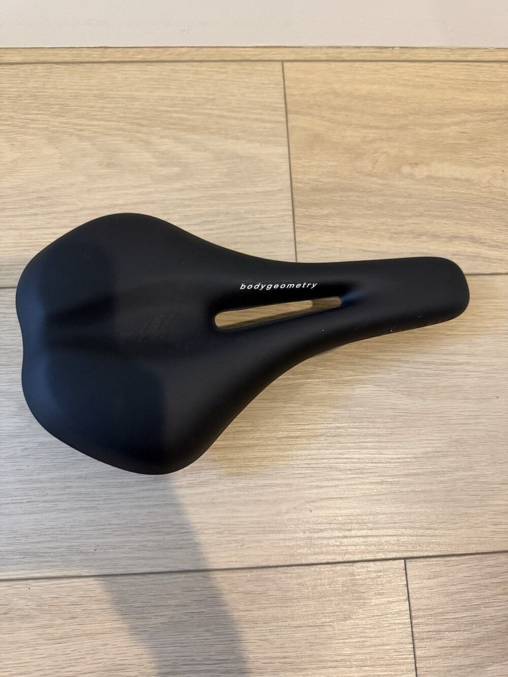Specialized Riva Body Geometry Bicycle Saddle Seat Black 155mm 380g Womens Bike